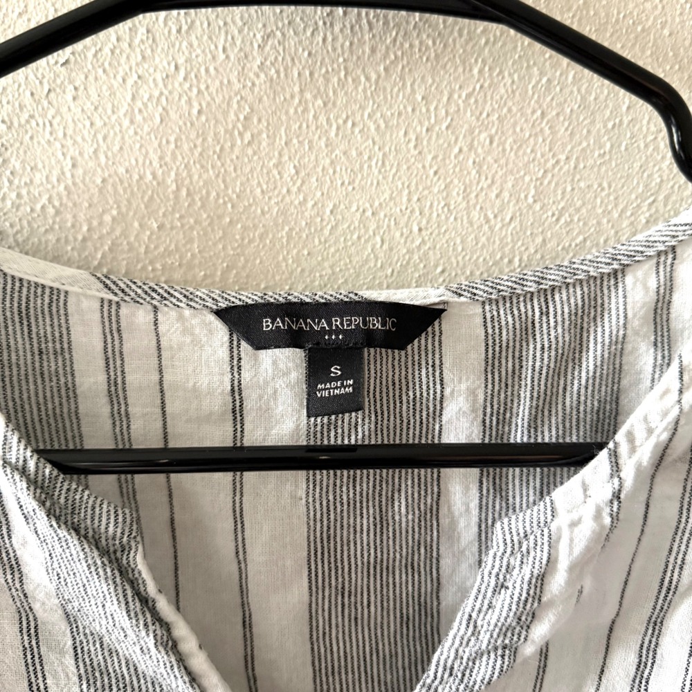 Banana Republic black and white striped linen peplum top, size s - Picture 2 of 8